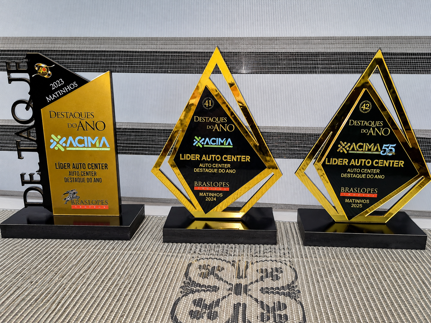 Troféus de reconhecimento do Líder Centro Automotivo